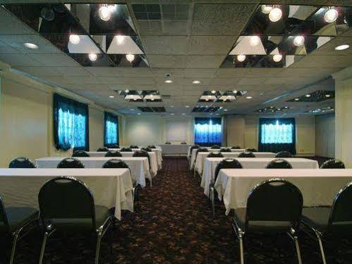 Americas Best Value Inn And Suites North Farmers Branch Exterior foto